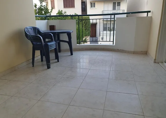 Sunshine, Strovolos - * ニコシア